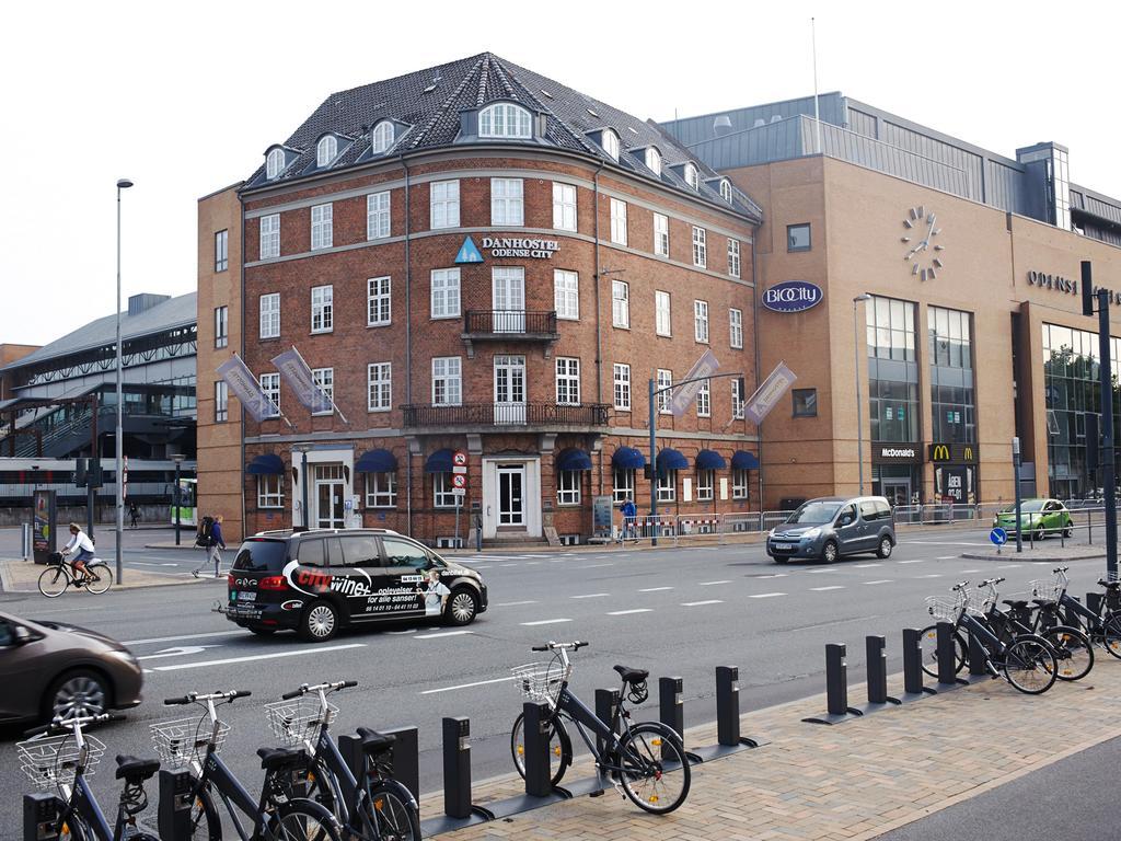 Danhostel Odense City Exterior foto The station building